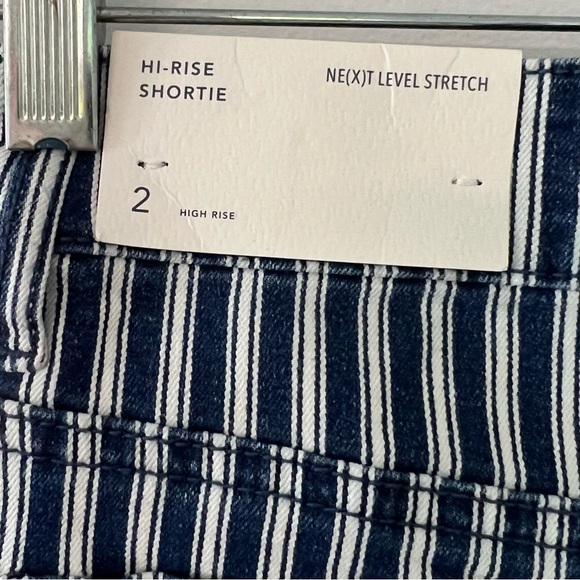 American Eagle Shorts, Sz 2 - Picture 5 of 5